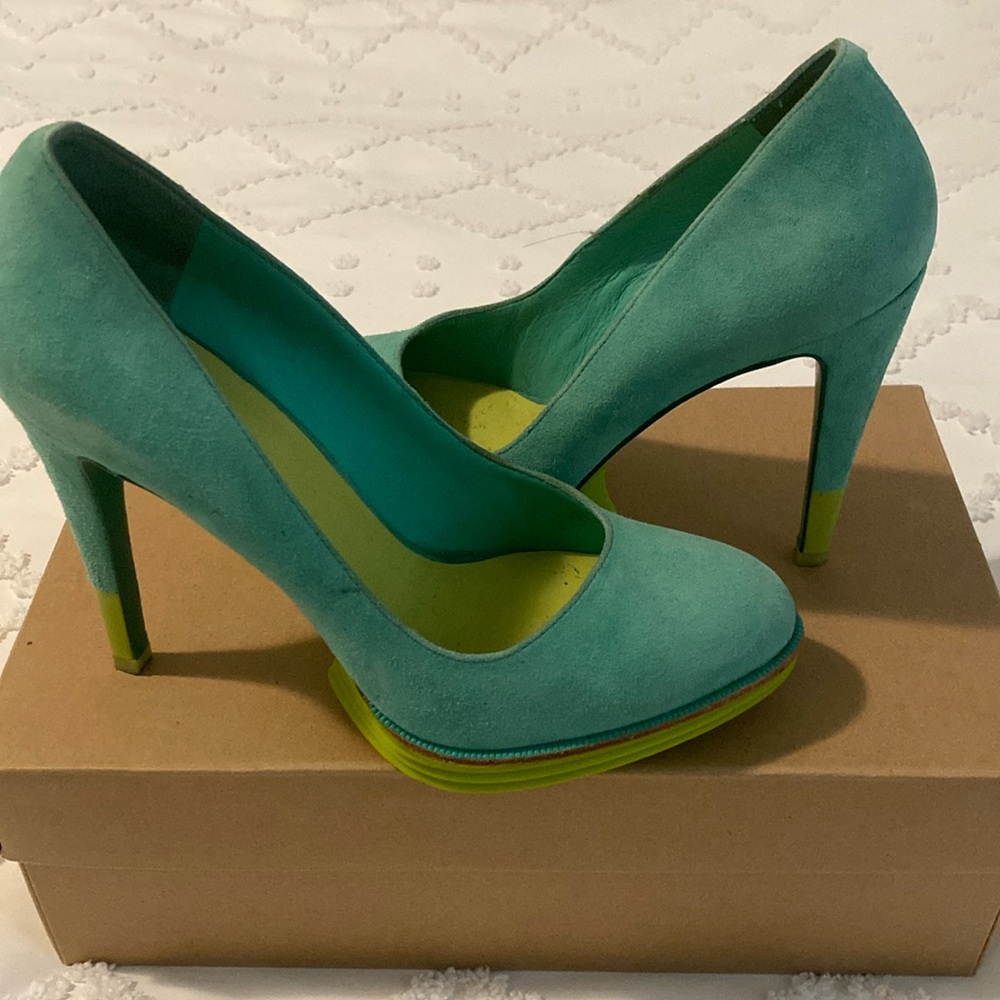 COLE HAAN heels